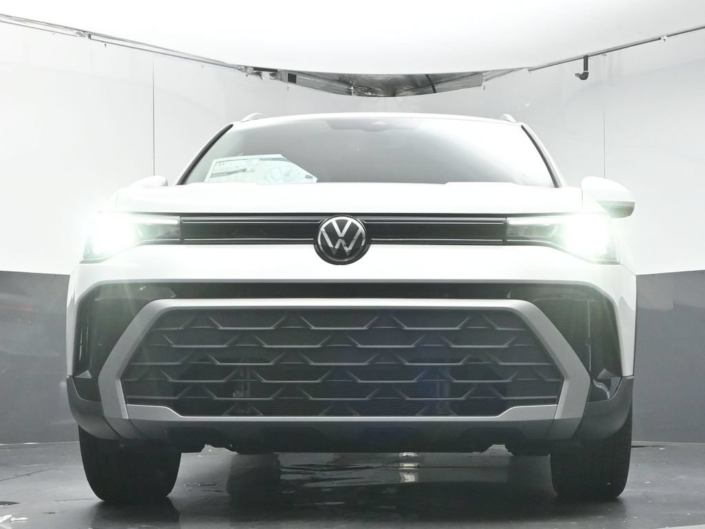 New 2026 Volkswagen Taos SE FWD image 33