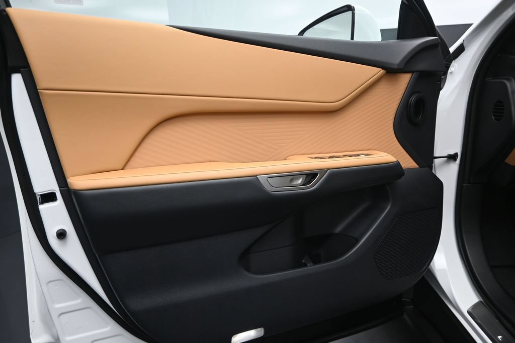 New 2026 Lexus ES 350e w/ Convenience Package FWD image 11