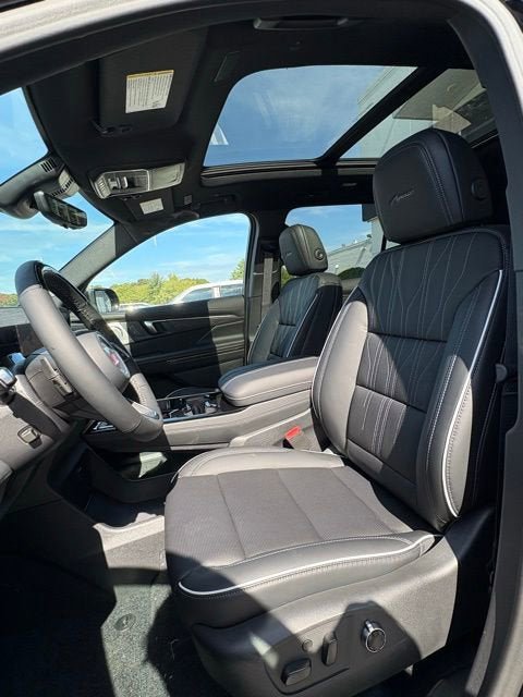 New 2026 Buick Enclave Avenir w/ Super Cruise Package image 12