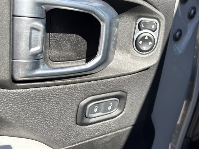Used 2023 Jeep Gladiator Overland AWD/4WD image 21