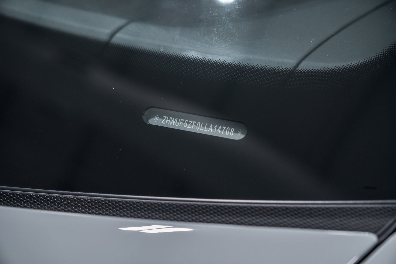 Used 2020 Lamborghini Huracan EVO image 23