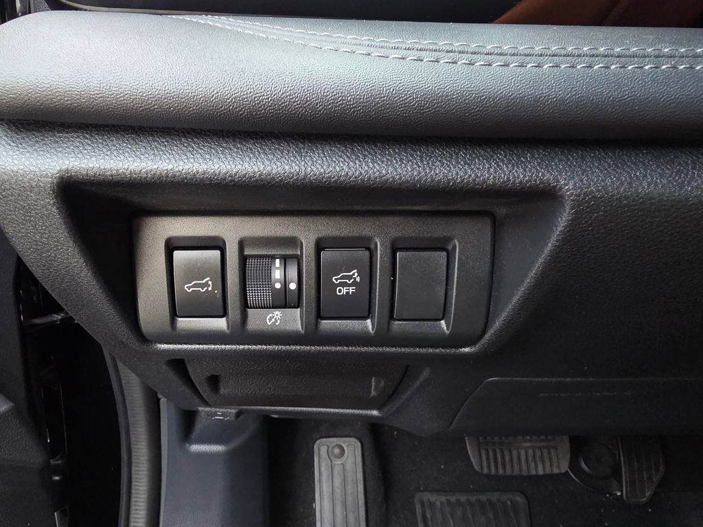 Used 2022 Subaru Outback Touring w/ Tech Package 3 image 13