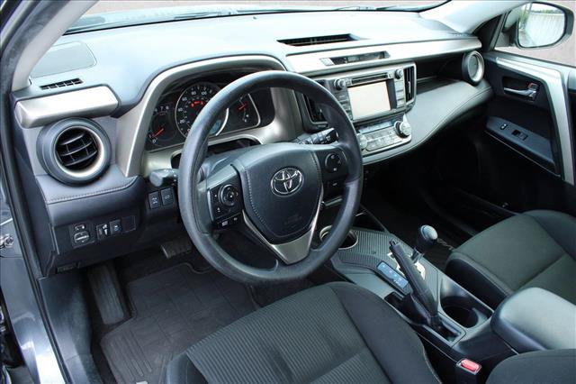 Used 2015 Toyota RAV4 XLE AWD/4WD image 17