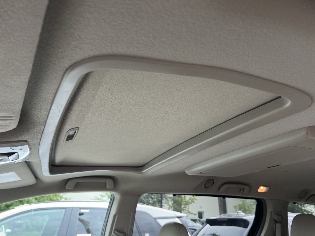 Used 2013 Toyota Sienna XLE w/ Entertainment Pkg FWD image 20