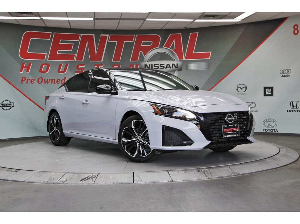 New 2026 Nissan Altima 2.5 SR w/ SR Premium Package