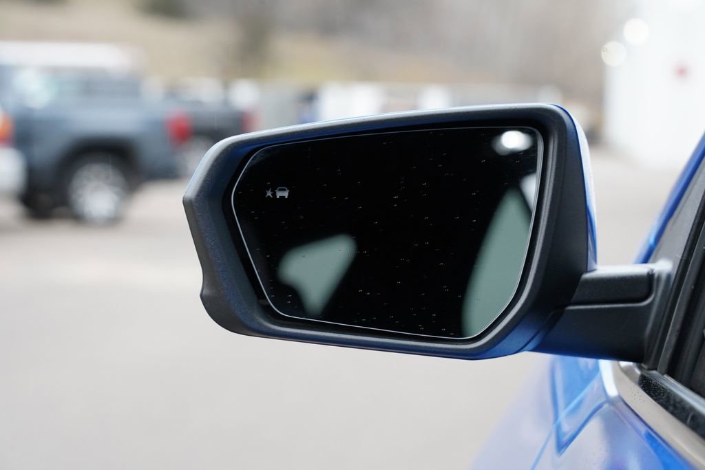 Used 2024 Chevrolet Equinox RS image 36