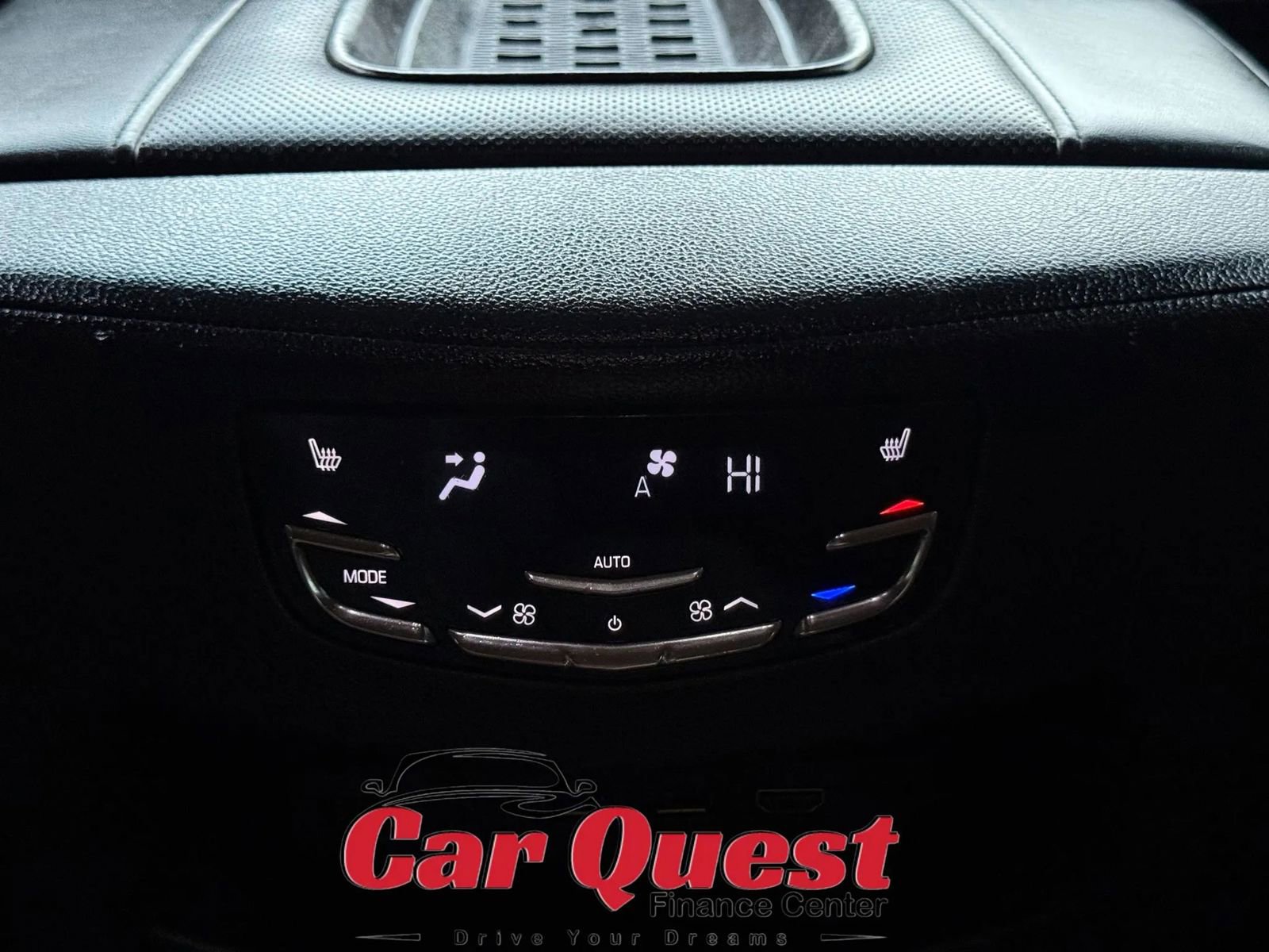 Used 2017 Cadillac Escalade ESV Platinum AWD/4WD image 30