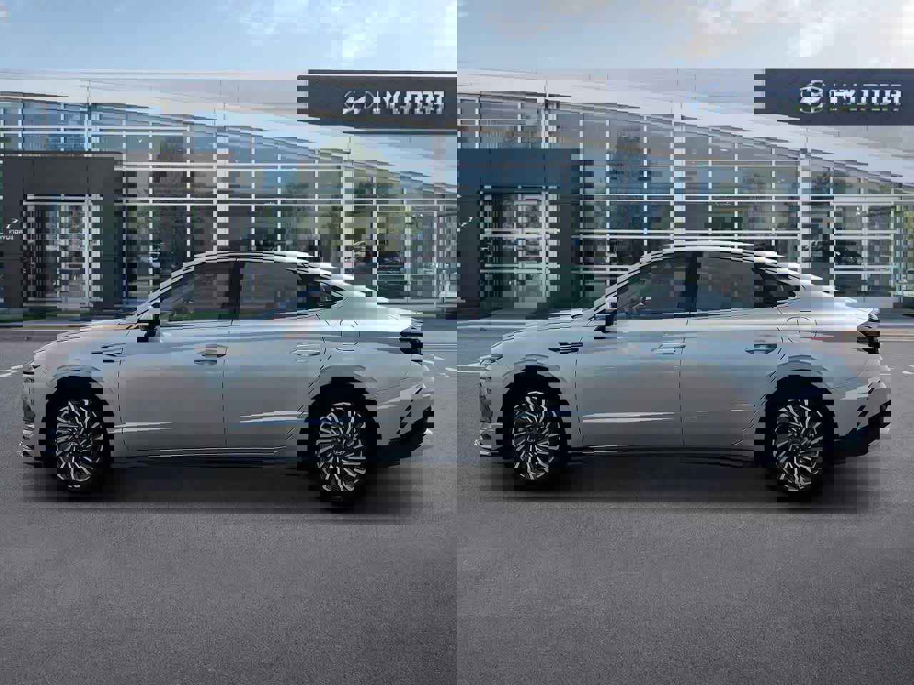 New 2025 Hyundai Sonata Limited image 1