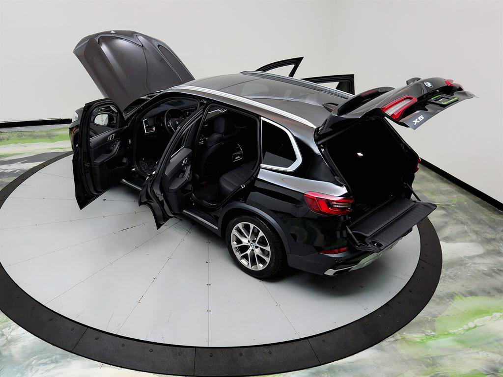 Used 2019 BMW X5 xDrive40i w/ Premium Package 2 AWD/4WD image 41