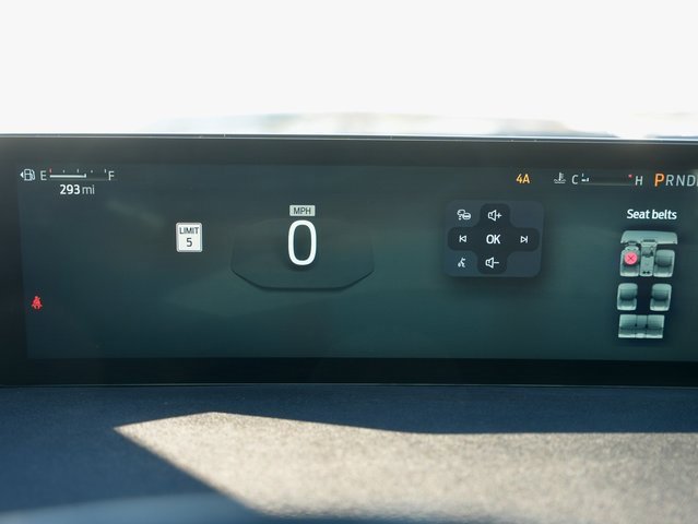 Used 2025 Ford Expedition Max Platinum w/ Driver's Package image 17