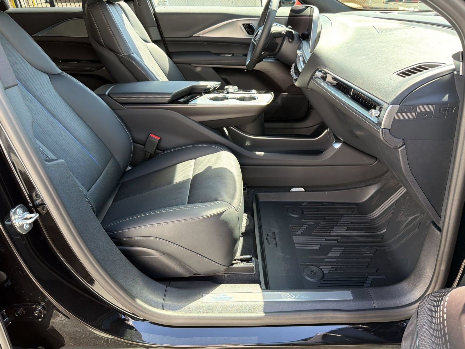 New 2027 Cadillac Lyriq Sport RWD image 24