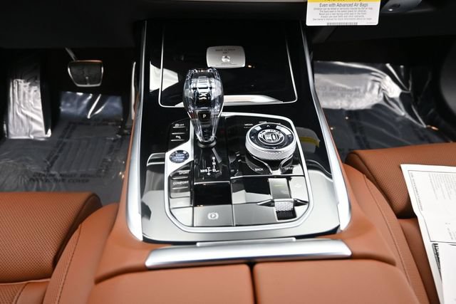 New 2026 BMW ALPINA XB7 AWD/4WD image 16