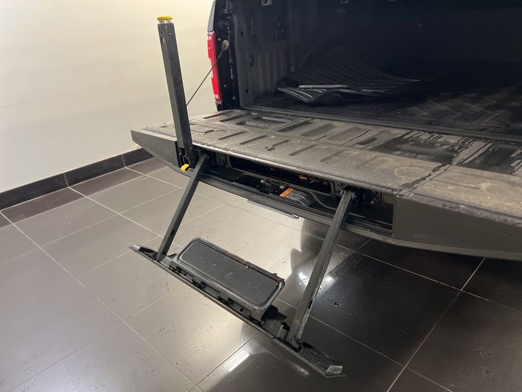 Certified 2018 Ford F150 XLT w/ Equipment Group 302A Luxury image 35