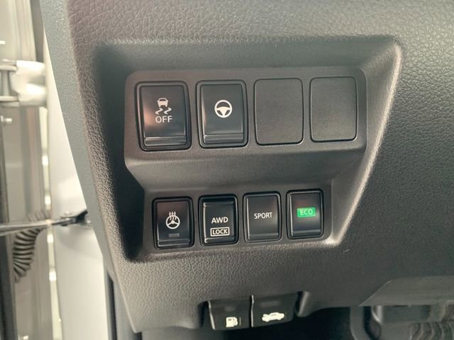 Used 2020 Nissan Rogue Sport SV w/ Technology Package AWD/4WD image 24