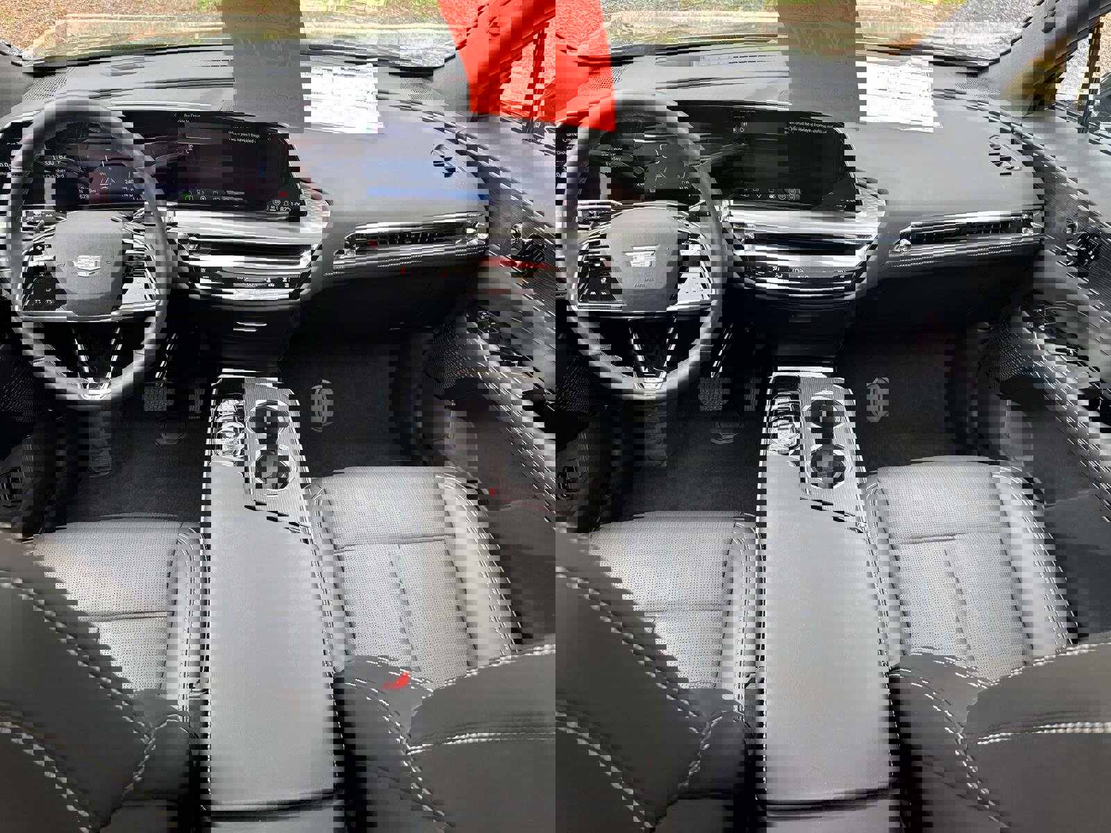 New 2025 Cadillac Lyriq Luxury image 17