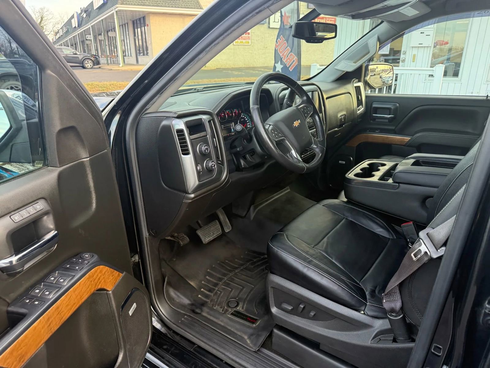 Used 2017 Chevrolet Silverado 1500 LTZ w/ LTZ Plus Package image 13