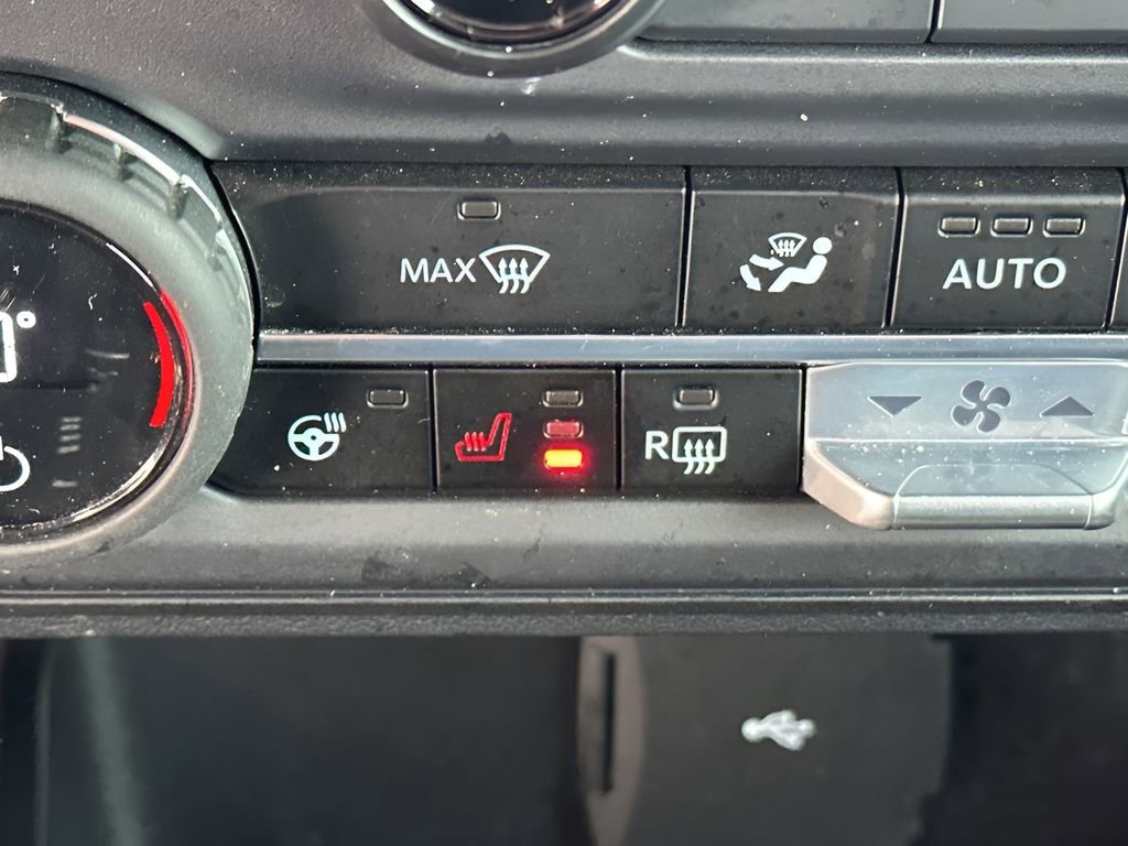 Used 2023 Ford Bronco Badlands image 22