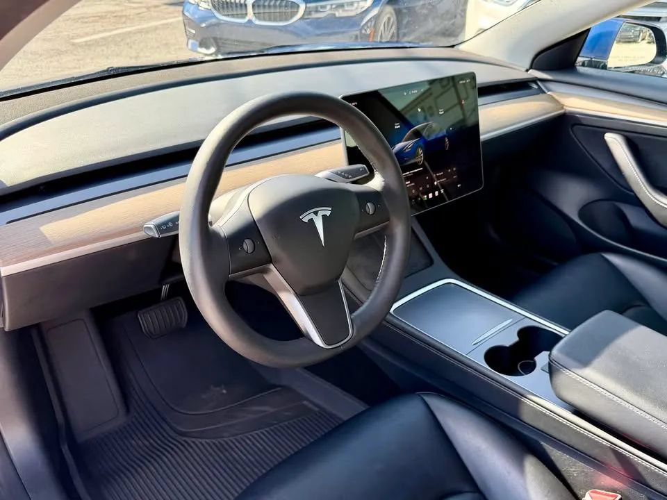 Used 2022 Tesla Model 3 RWD image 9