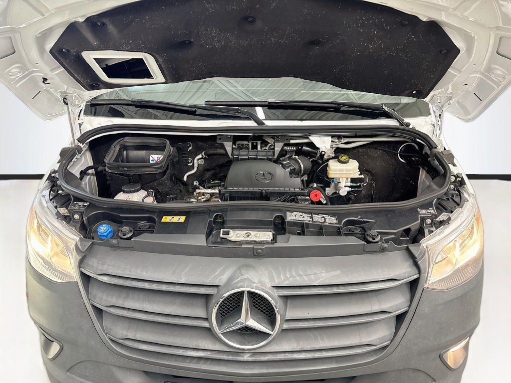 Used 2023 Mercedes-Benz Sprinter 4500 image 36