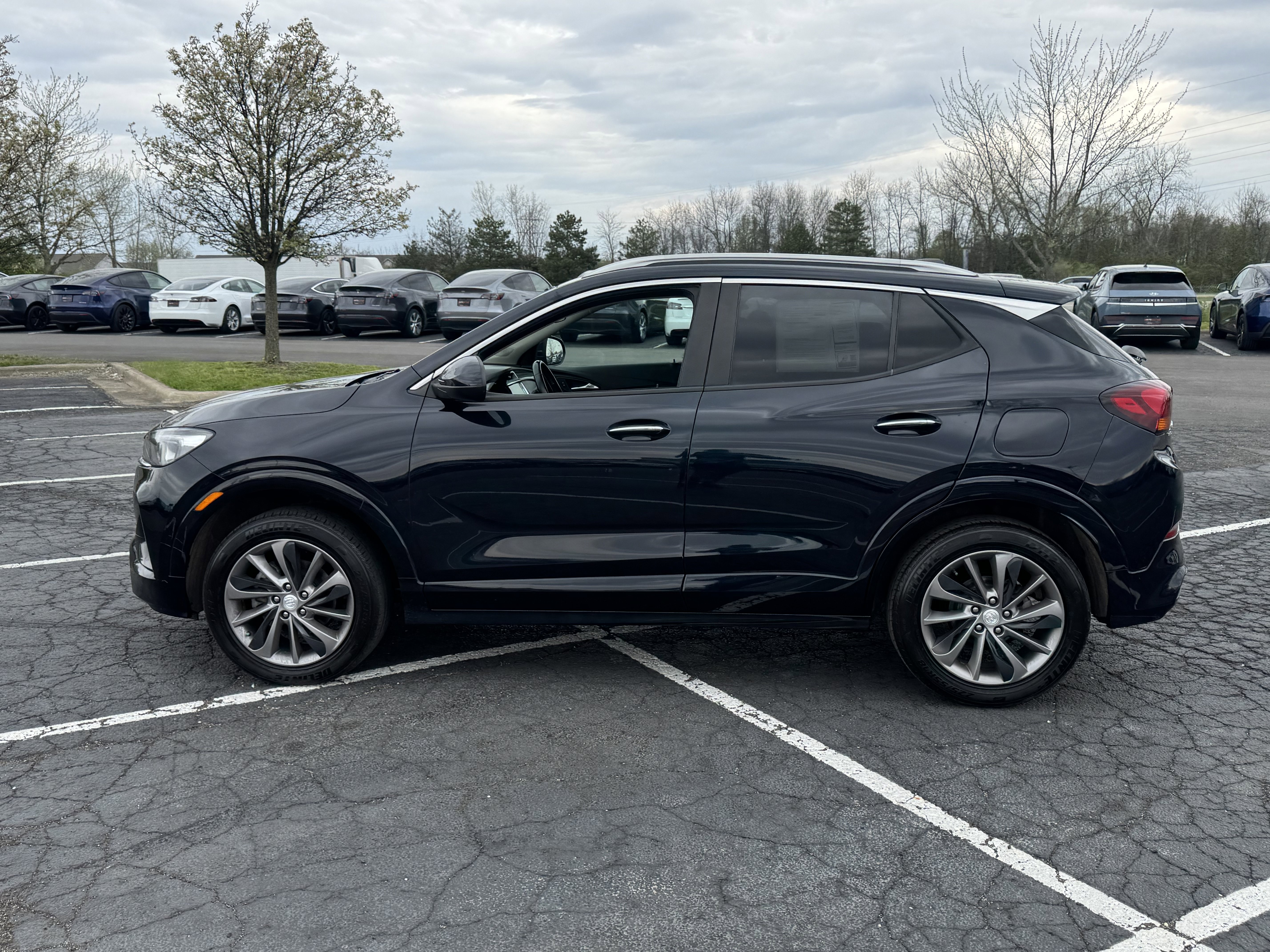 Used 2021 Buick Encore GX Select w/ Sport Touring Package AWD/4WD image 4