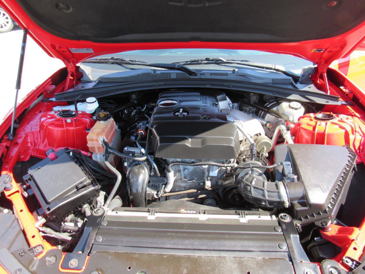 Used 2020 Chevrolet Camaro LT RWD image 24