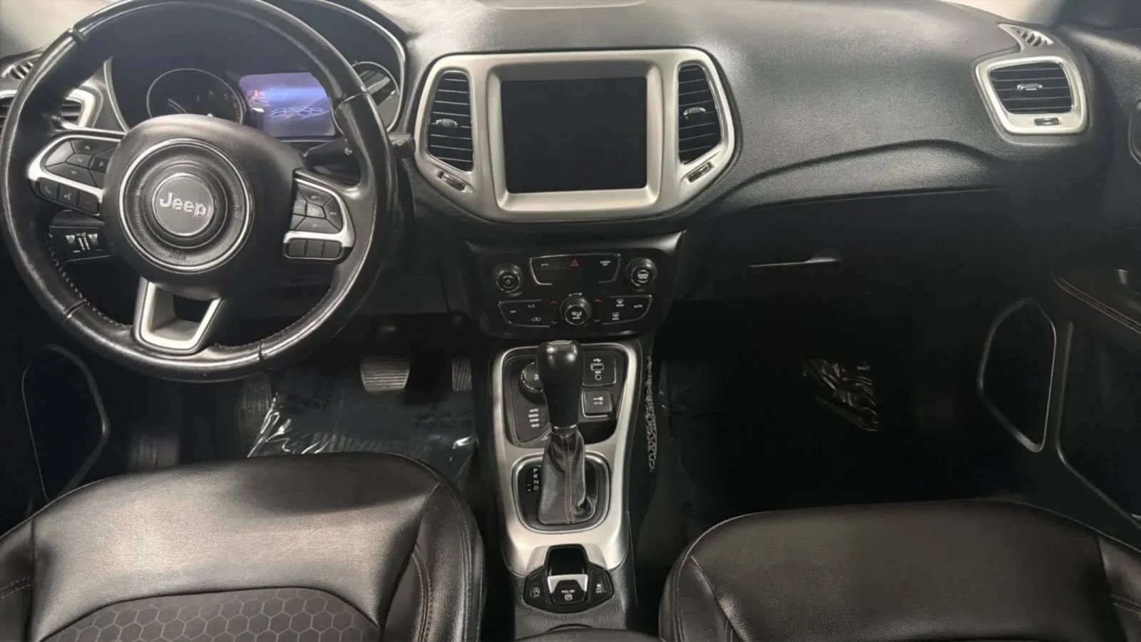Used 2018 Jeep Compass Latitude w/ Popular Equipment Group AWD/4WD image 15