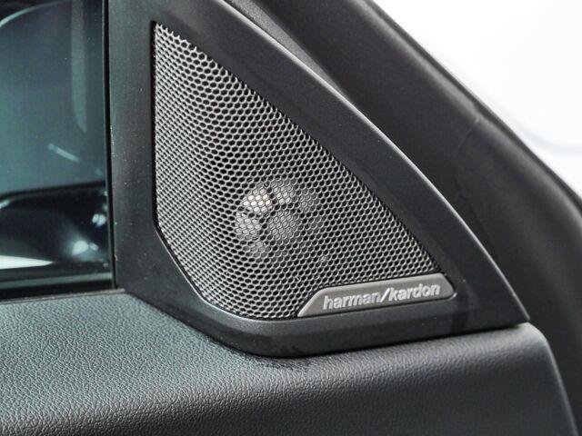 Used 2025 BMW M2 w/ Lighting Package RWD image 7