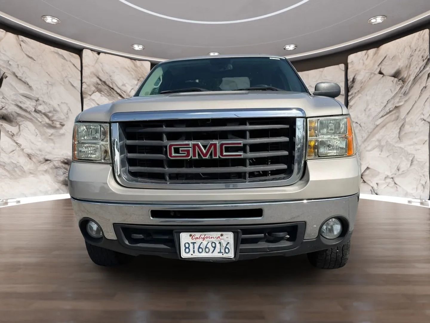 Used 2008 GMC Sierra 2500 SLE w/ Convenience Package AWD/4WD image 2