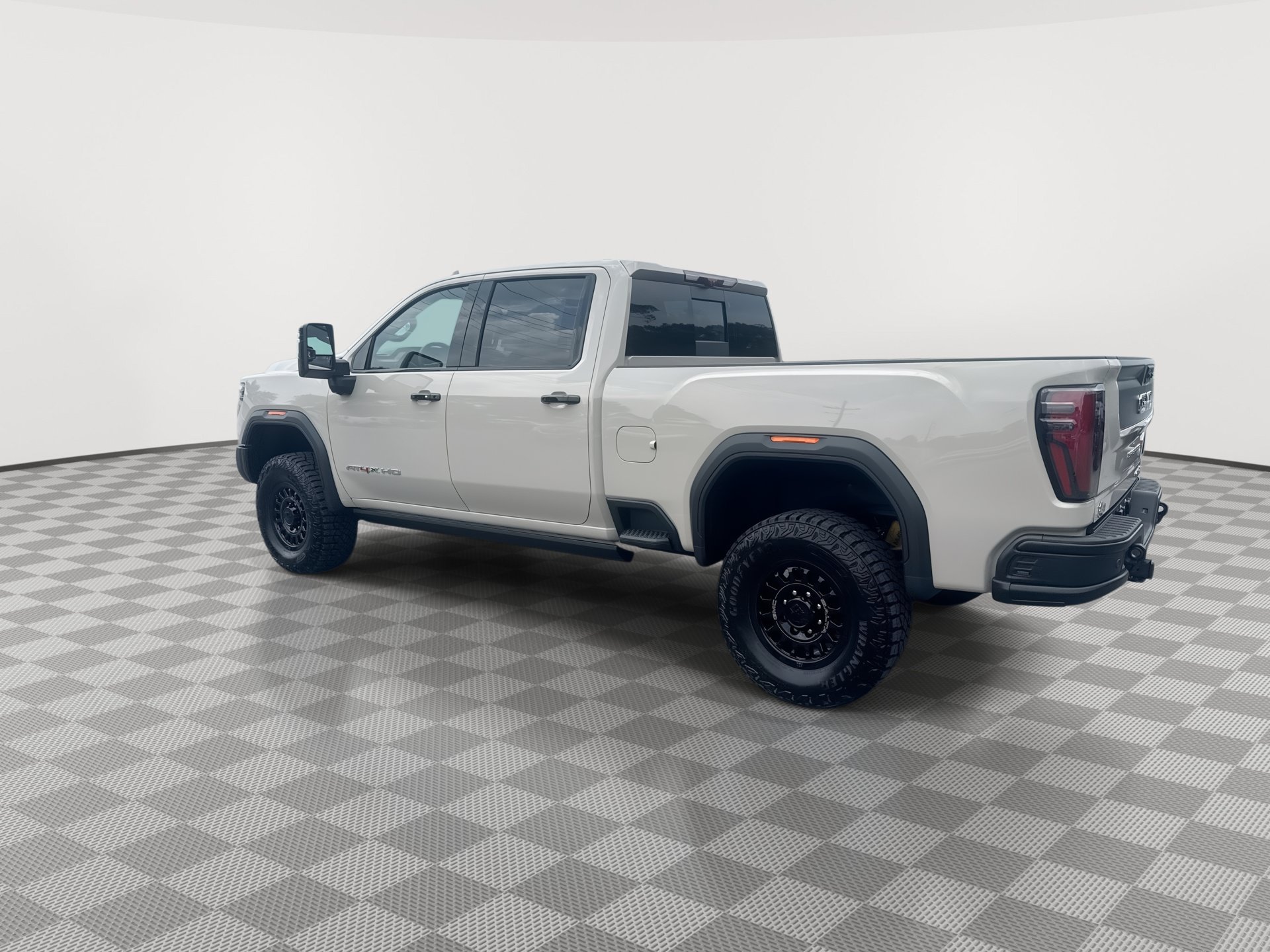 New 2026 GMC Sierra 2500 AT4X w/ AT4X AEV Edition AWD/4WD image 6