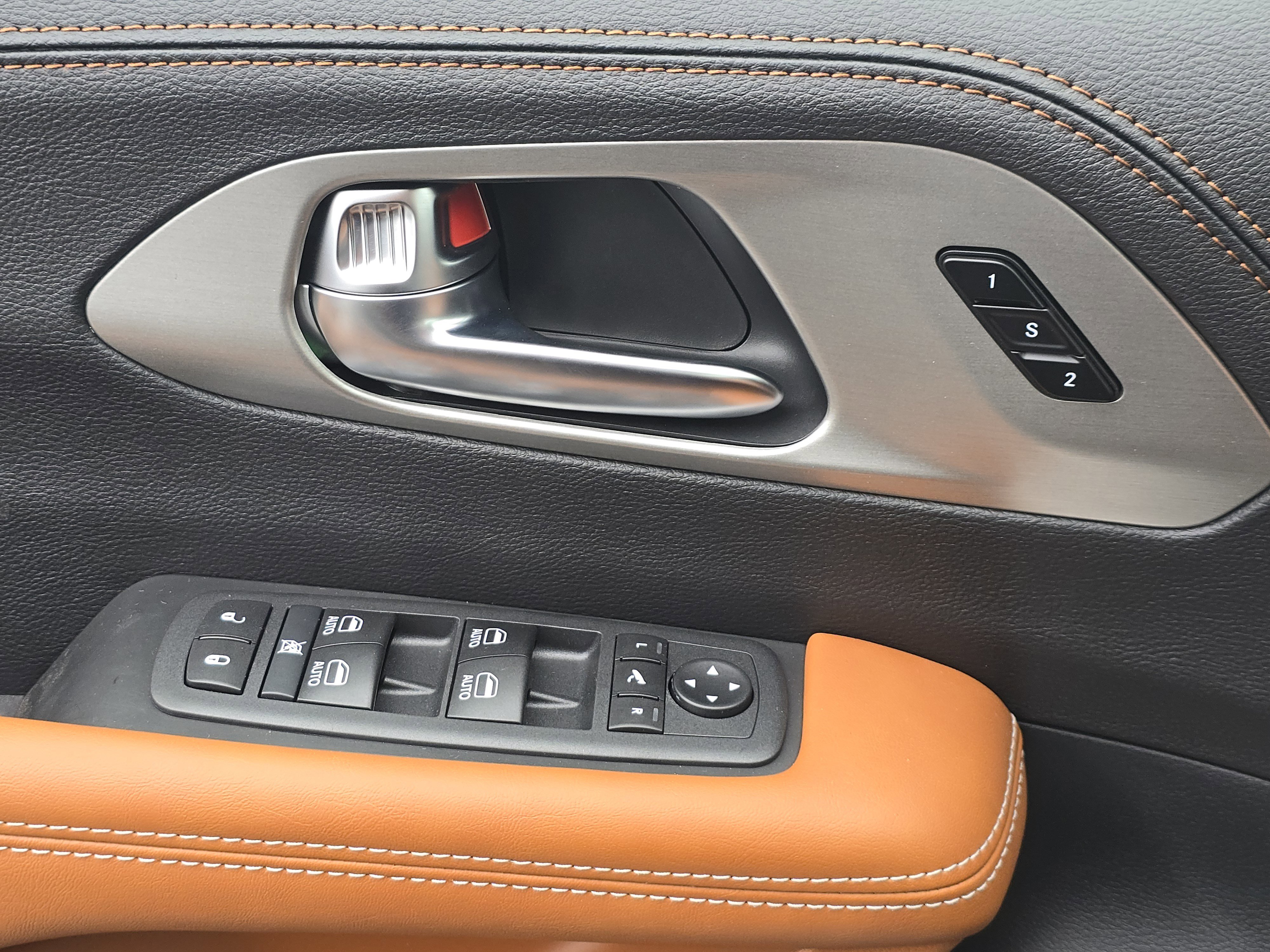 New 2026 Chrysler Pacifica Pinnacle w/ Trailer Tow Group image 28