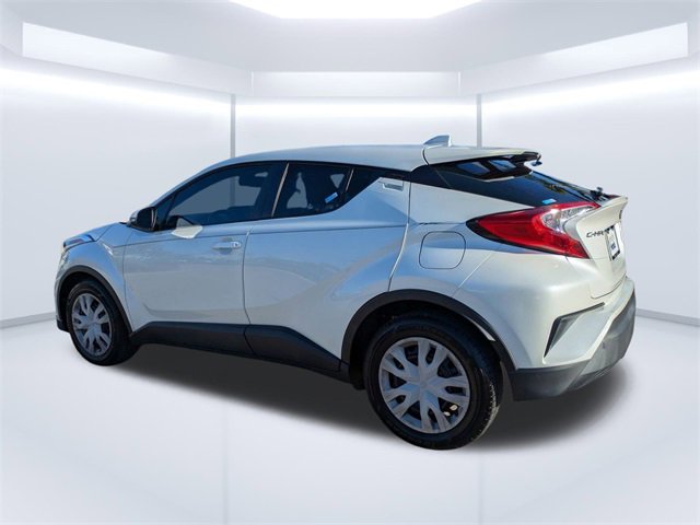 Used 2019 Toyota C-HR LE image 6