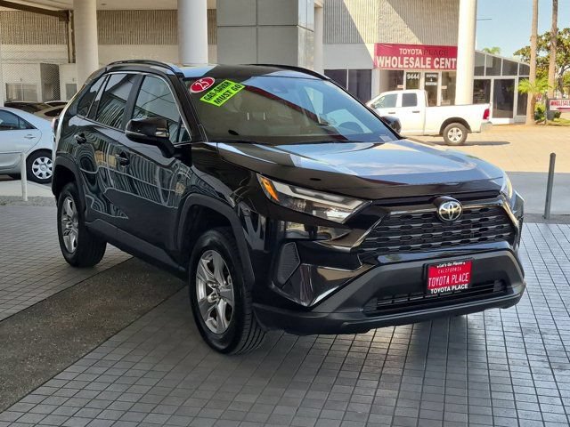 Used 2025 Toyota RAV4 XLE FWD image 3