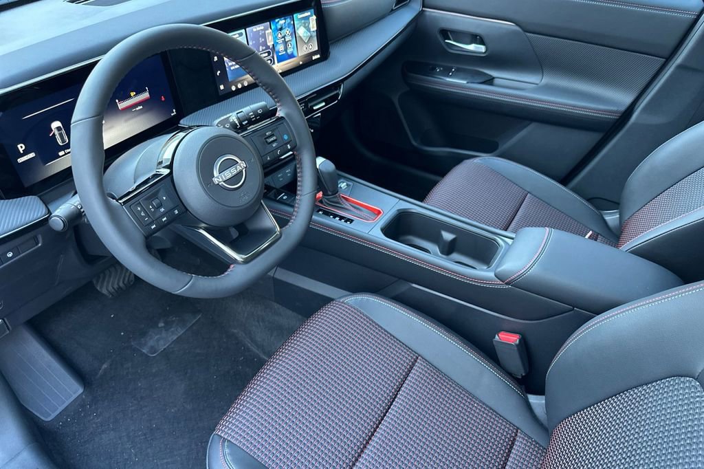 New 2026 Nissan Kicks SR image 8