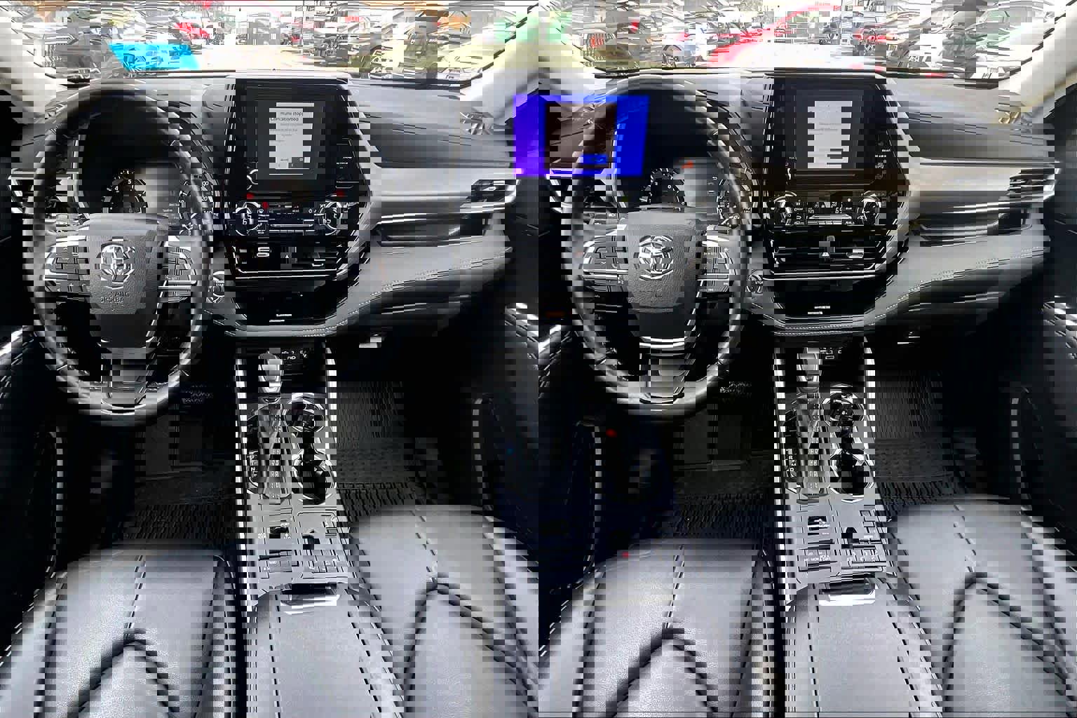 Used 2023 Toyota Highlander XLE image 15