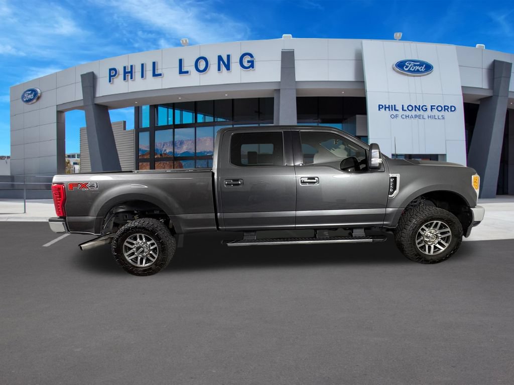 Used 2017 Ford F250 Lariat w/ Lariat Value Package AWD/4WD image 4