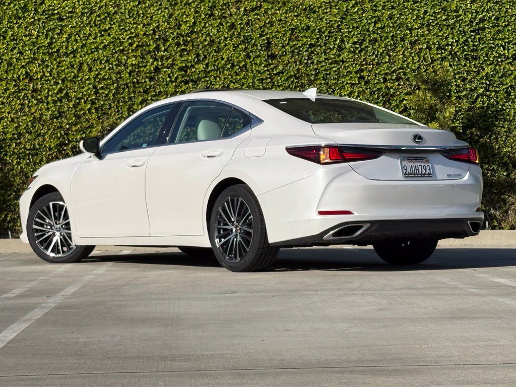 Certified 2024 Lexus ES 350 w/ Premium Package FWD image 2
