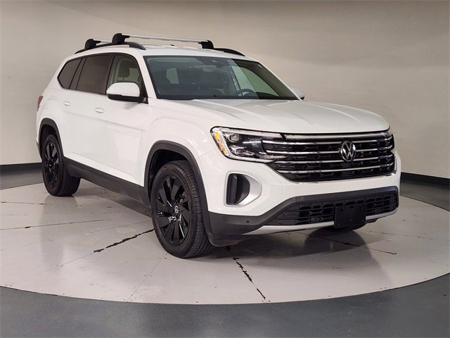 Used 2024 Volkswagen Atlas SE w/ Black Wheel Package image 7