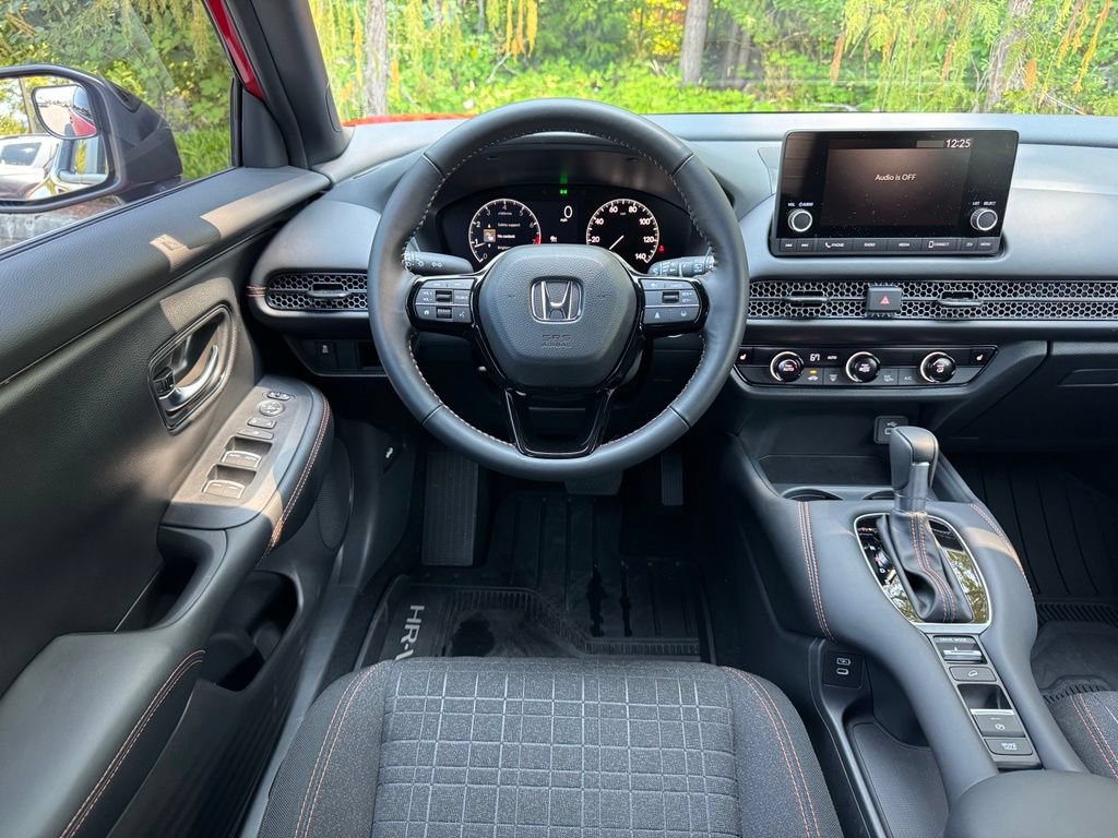 Certified 2025 Honda HR-V Sport image 17