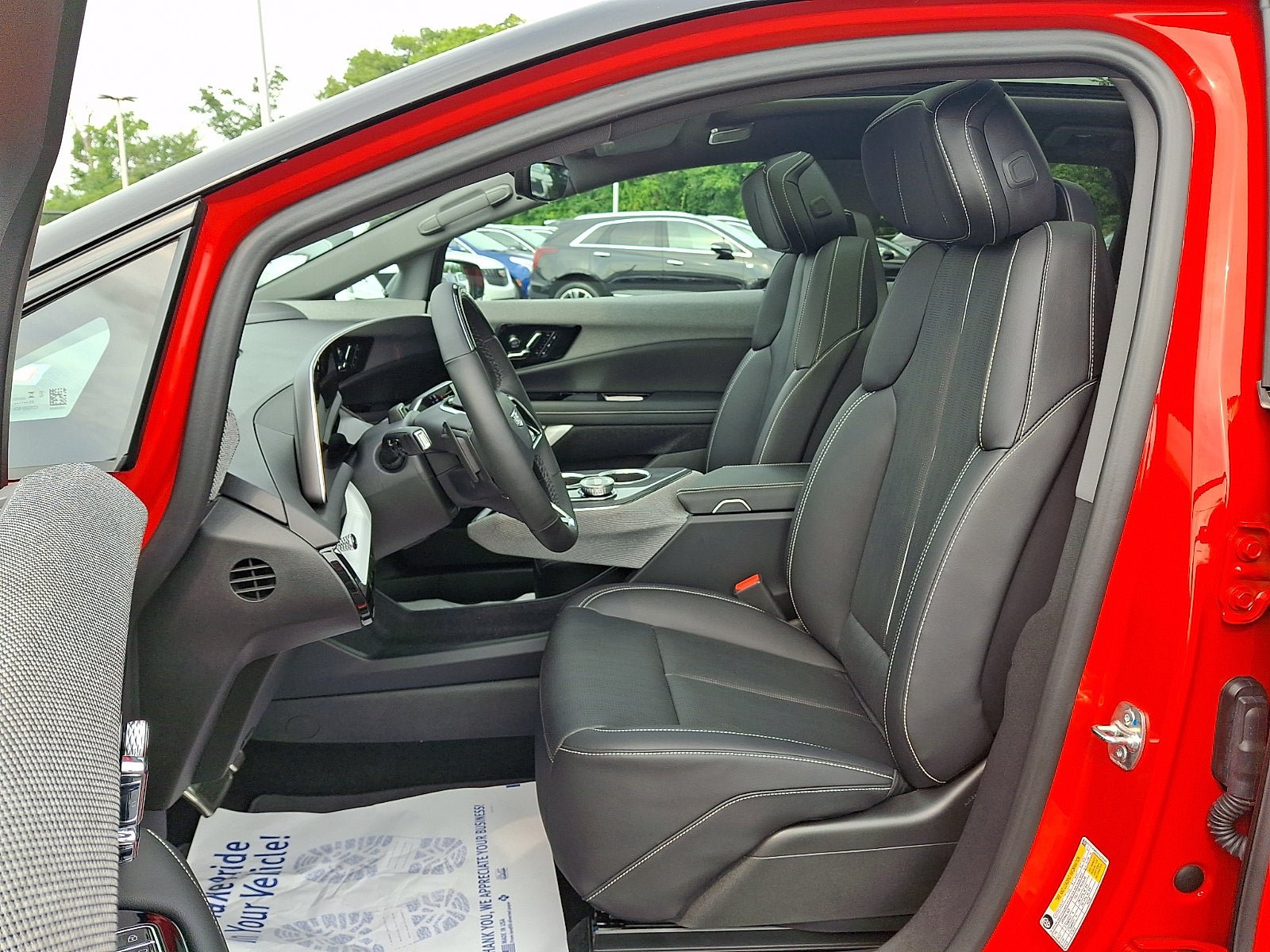 Certified 2025 Cadillac Optiq Sport 2 AWD/4WD image 17