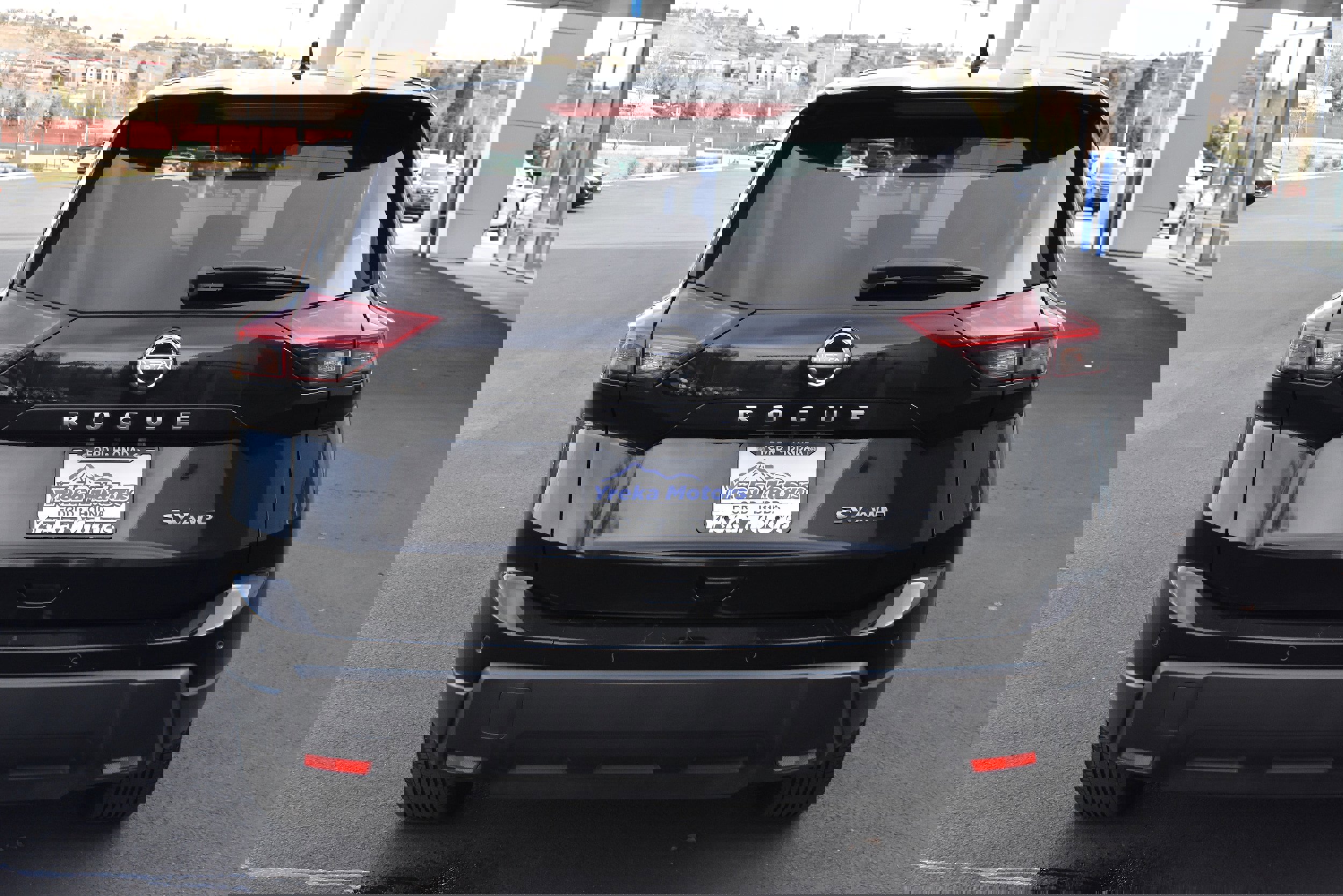 Used 2024 Nissan Rogue SV image 7