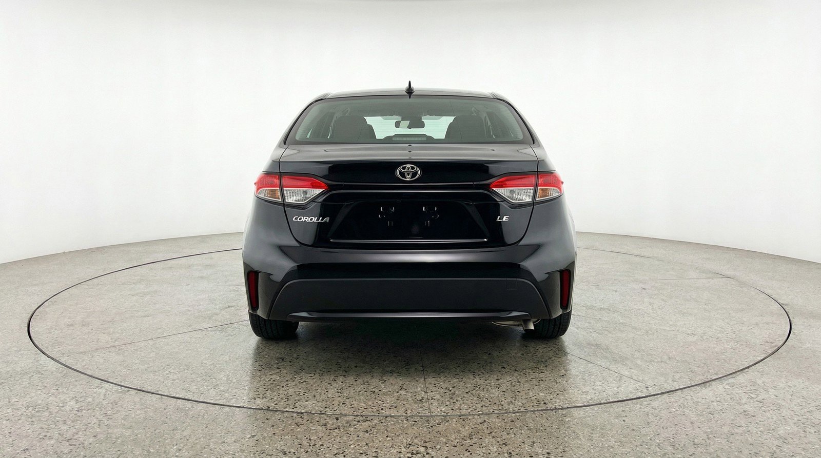 Used 2025 Toyota Corolla LE image 7