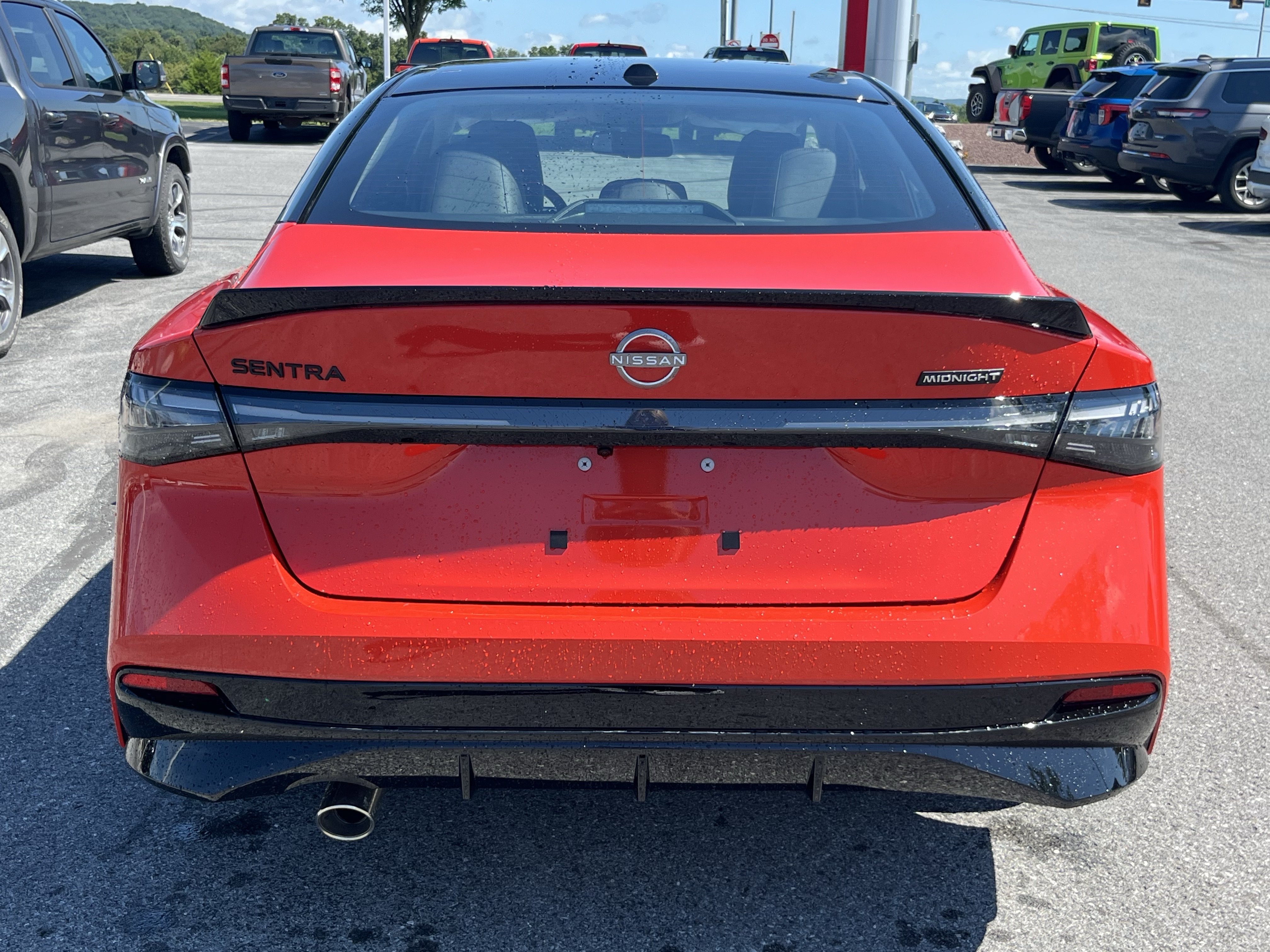 New 2027 Nissan Sentra SR w/ SR Premium Package FWD image 6