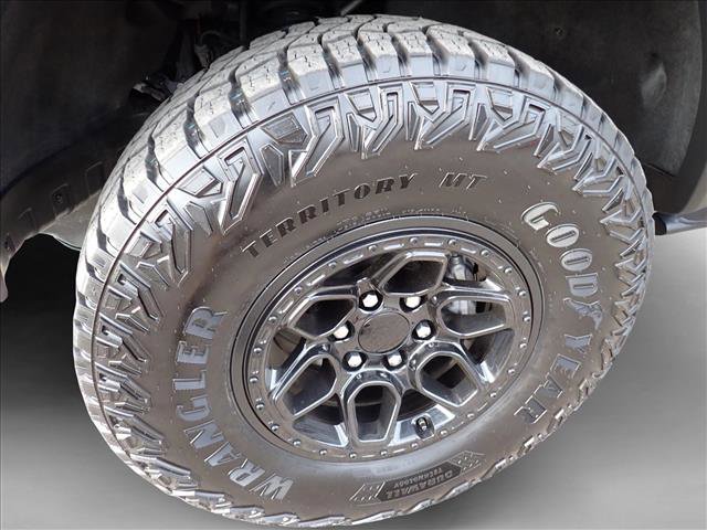 Used 2025 Chevrolet Colorado ZR2 w/ ZR2 Bison Edition AWD/4WD image 7