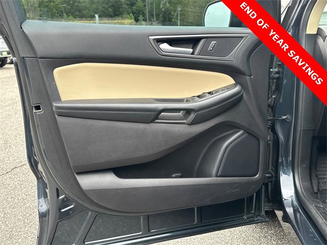 Certified 2022 Ford Edge SE w/ Black Appearance Package image 10