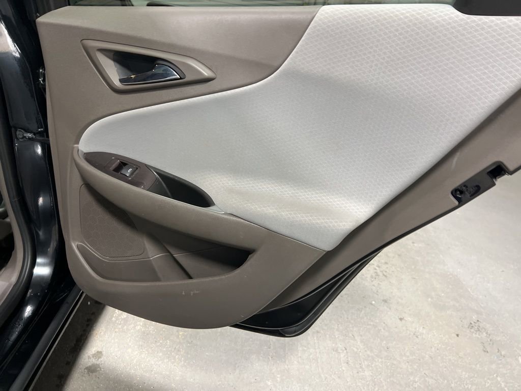 Used 2022 Chevrolet Malibu LS image 13