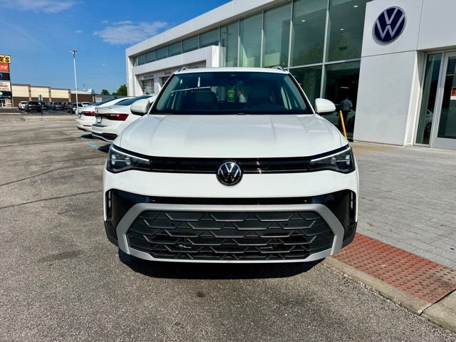 New 2026 Volkswagen Taos SE AWD/4WD image 2