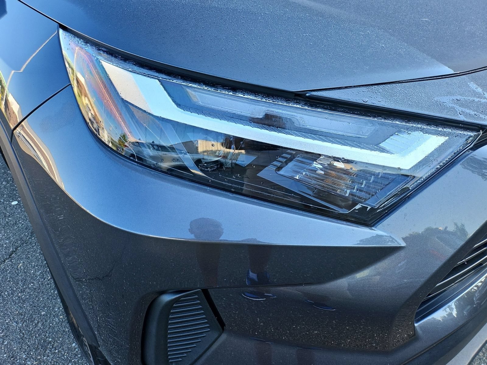 Used 2022 Toyota RAV4 XLE AWD/4WD image 13