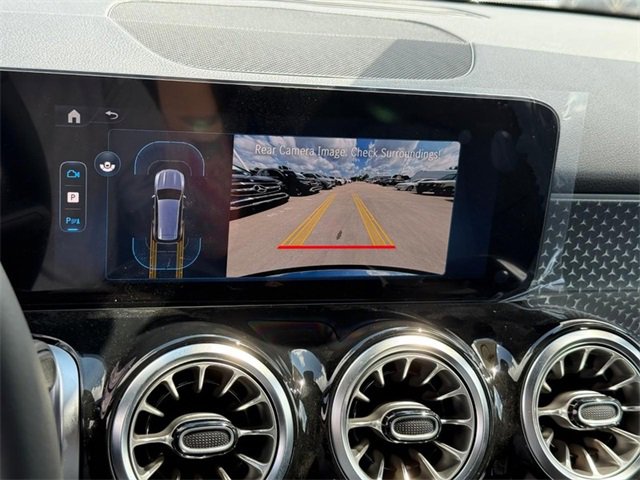 Certified 2025 Mercedes-Benz GLB 250 4MATIC image 16