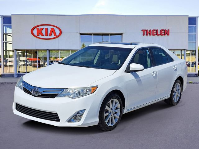 Used 2013 Toyota Camry XLE w/ Leather Pkg FWD image 2