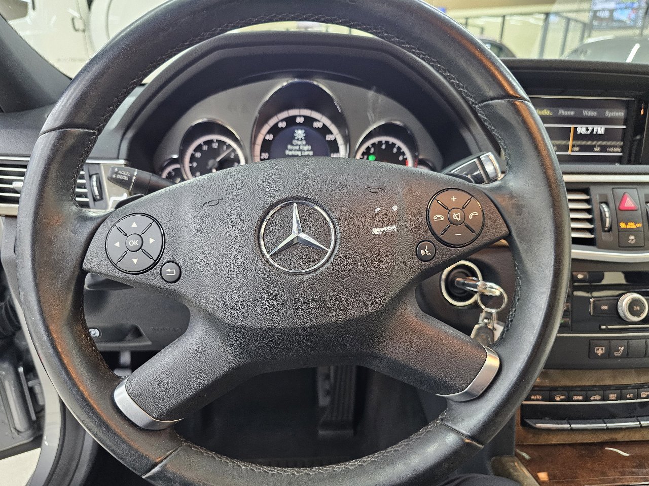 Used 2010 Mercedes-Benz E 350 Sedan w/ Premium 1 Pkg image 29